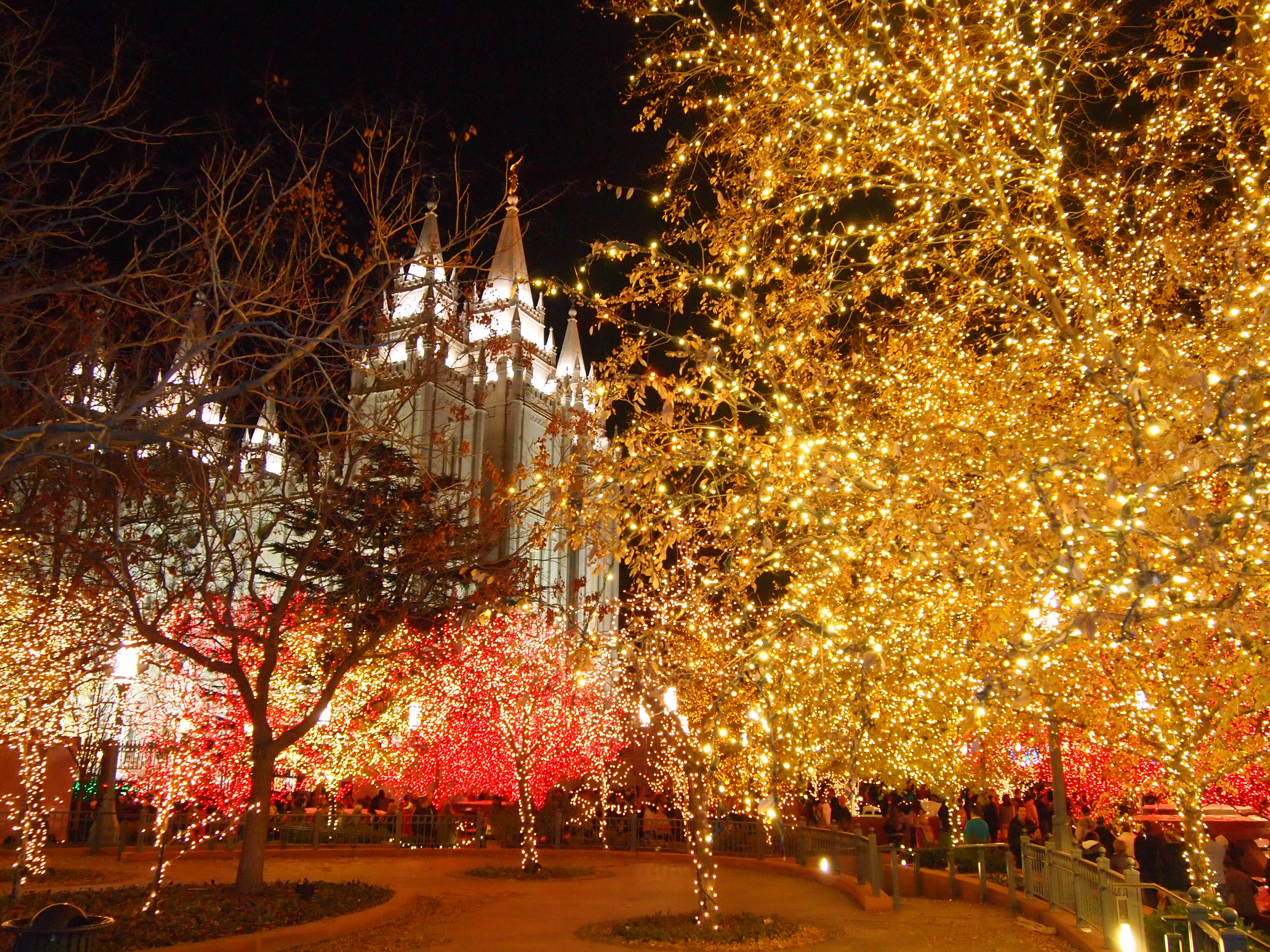 FOTOS) Millones de luces Navideñas engalanan Temple Square. - Los  MormonesLos Mormones | La Iglesia de Jesucristo de los Santos de los  Últimos Días